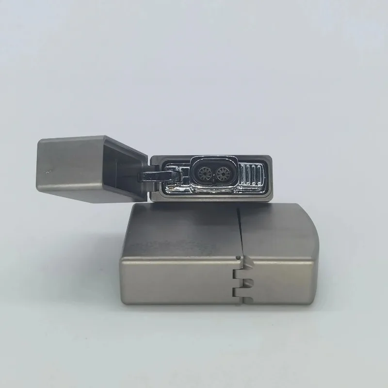 Titanium Shell Windproof Light - огляд і ціна Lighter Insert Zippo